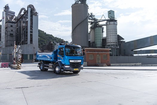 03-DAF-LF-290-FA-4x2-Construction-19t
